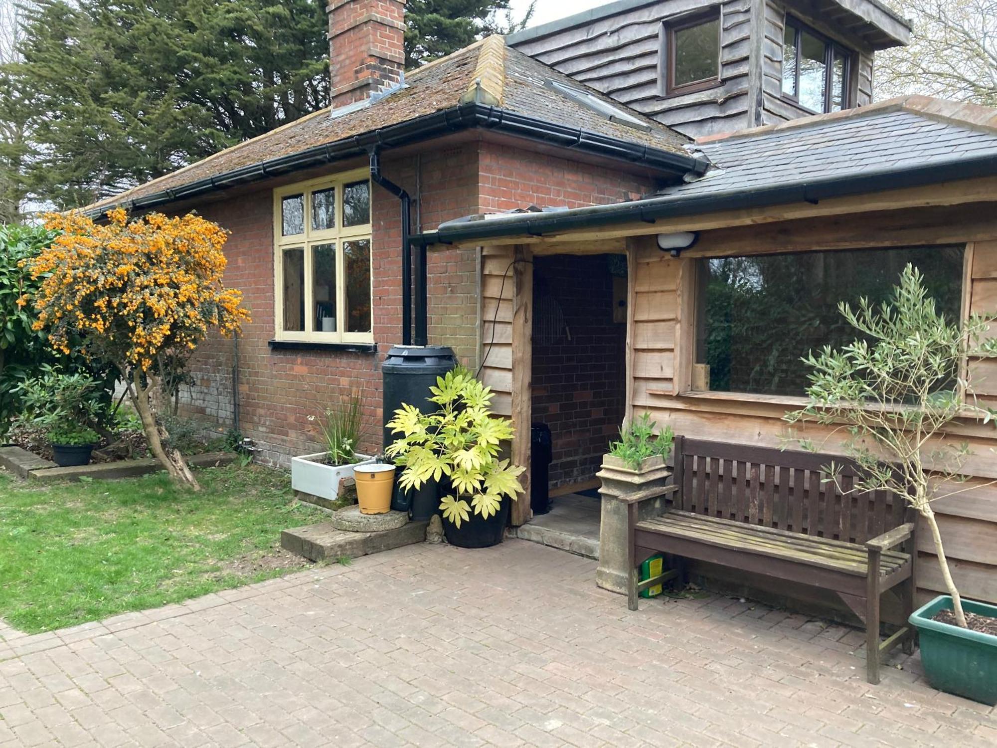 Woodland Retreat, Market Lane, Blundeston, Lowestoft Holiday home *